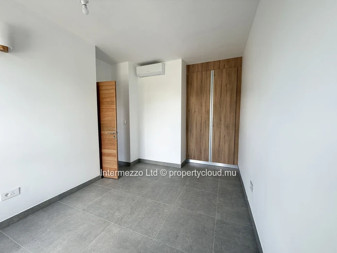 Appartement 3 chambres 147m² à Péreybère – 590 000€ | Livraison imminente | Plage privée à pied | Finitions haut de g...