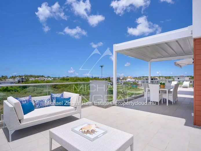 3-Bedroom Penthouse in a Modern Residence – Trou aux Biches