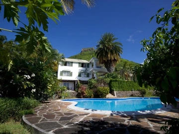 5 Bedroom Villa
