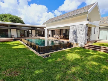 4 Bedroom Villa