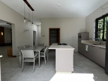 Maison de 4 Chambres