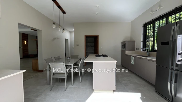 Spacious house and garden