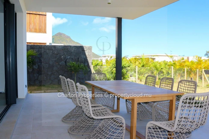 Contemporary 4-bedroom villa with a pool in a stunning natural setting in private Tamarin