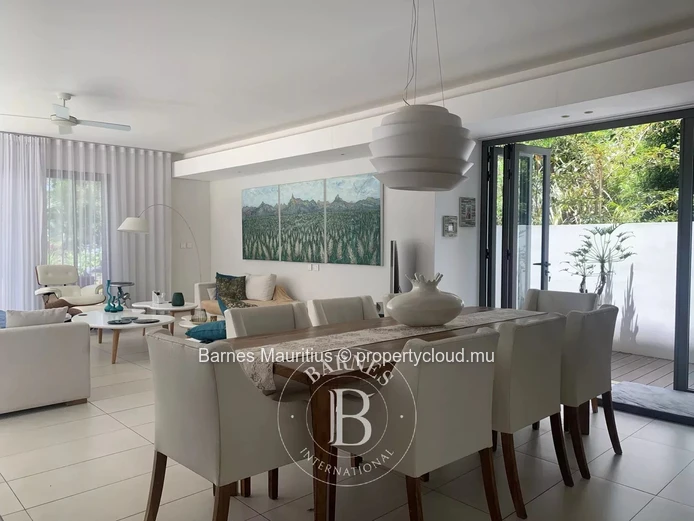 MONT CHOISY – Luxury Contemporary Villa – 4 Bedrooms