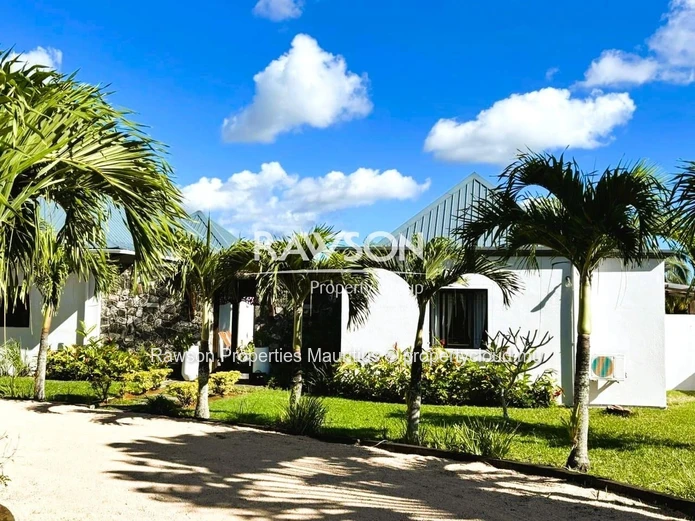 Élégante Villa Familiale De 4 Chambres Avec Piscine Privée Dans Un Domaine Sécurisé – Bon Espoir, Piton.