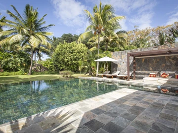 5 Bedroom Villa