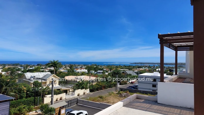 Price Drop! Stunning Mountain And Sea Views! Penthouse With Private Rooftop In Tamarin – Mauritius