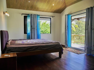 4 Bedroom Villa