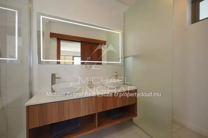 3-Bedroom En-Suite Apartment – Pointe aux Canonniers