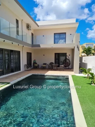 Magnifique Villa Avec Piscine À Grand Baie – Élégance & Sérénité