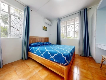 8 Bedroom House