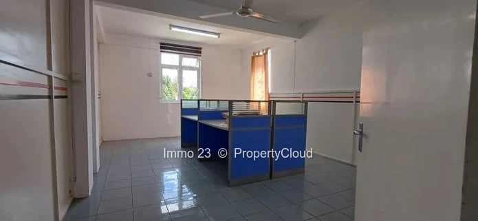 Office - 200m2 - Quatre Bornes - Ref. BU95567LO