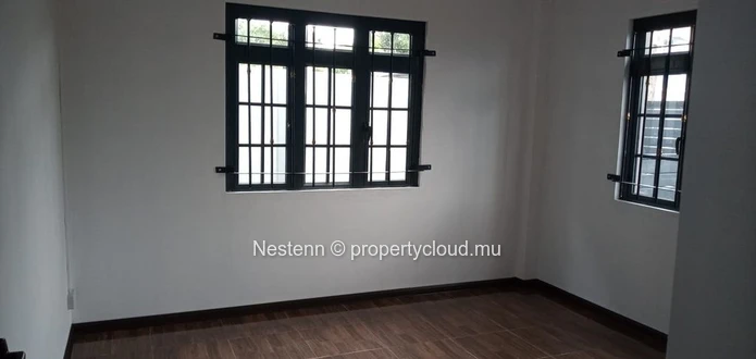 Duplex for office or residential use