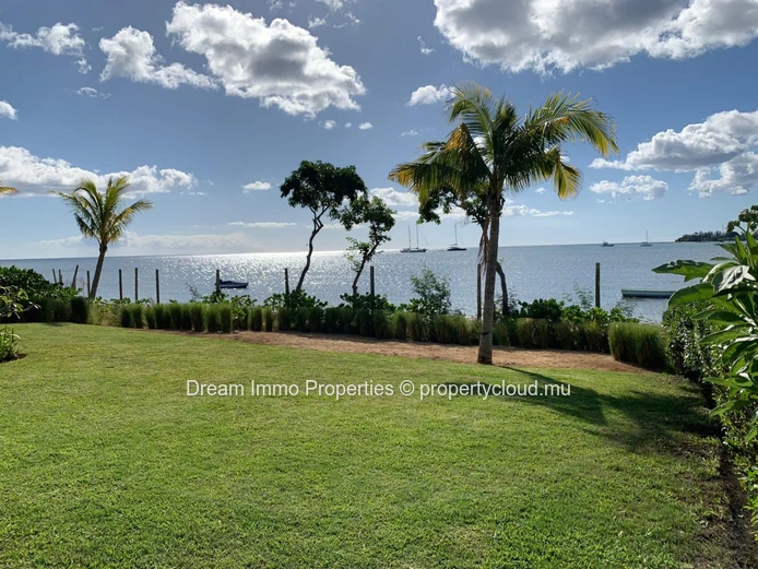 Unique Opportunity To Own A Beachfront Villa In Mauritius ! 