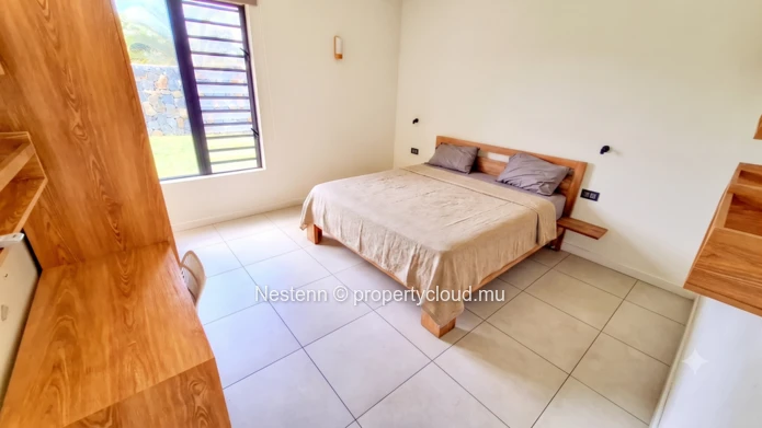 Villa familiale moderne de 4 chambres dans un beau jardin