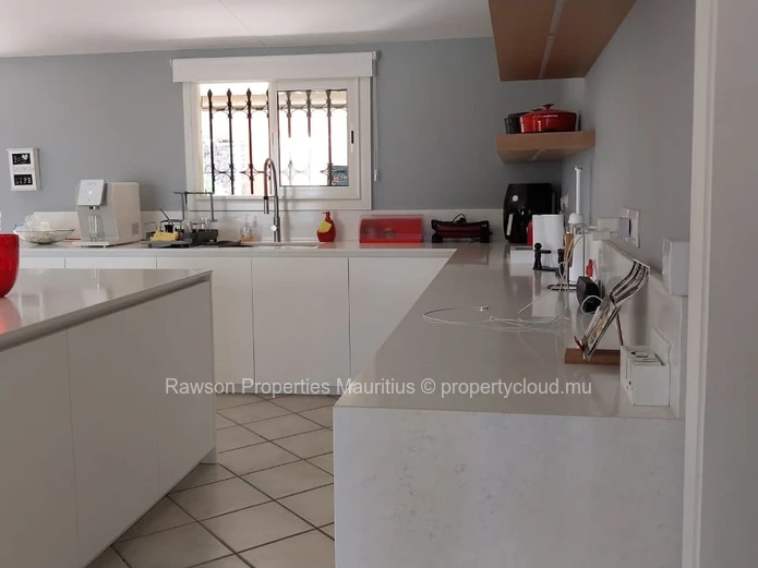 Villa de 4 chambres en vente à Petite Rivièere Noire 
