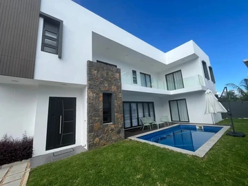 4 Bedroom Villa