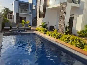 4 Bedroom Villa