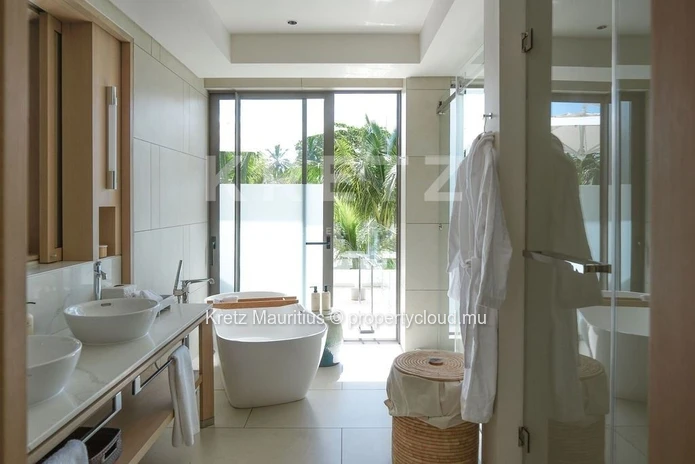 Prestigious Villa in Pointe de Flacq – Between Lagoon and Golf (Sole Mandate)