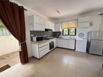 Elegant house with Rooftop Terrace for Rent in La Preneuse