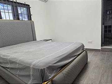 7 Bedroom House