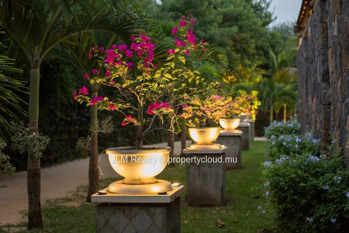 Luxury villa for sale with access to golf and beach club in Tamarin, Mauritius