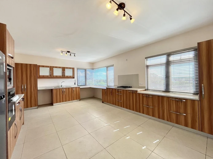 Vivez le confort au sommet – Penthouse meublé à Rose Hill