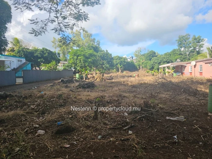 Terrain de 481.5 m²