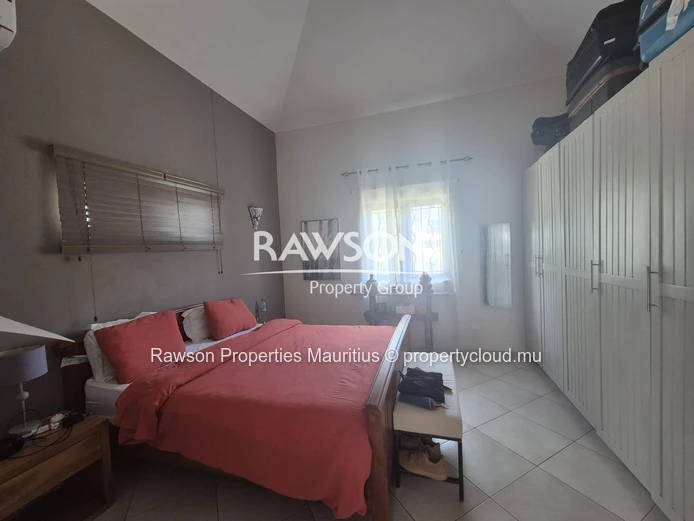 Maison | 4 Chambres à Louer | À Pied de la Plage | Tamarin