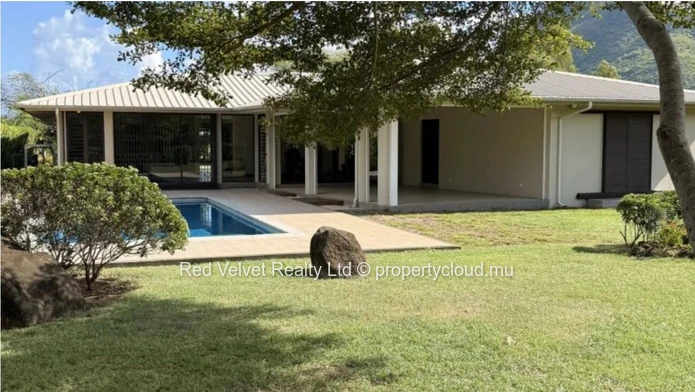 Villa de luxe de 4 chambres à louer à Tamarin