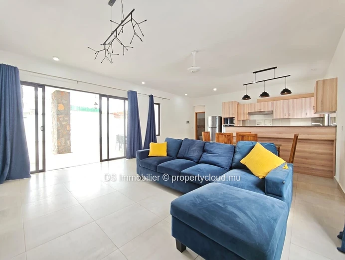 Bungalow For Rent In Grand Baie - North