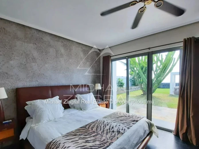 Mauritius – Exceptional 4-Bedroom Beachfront Villa with Panoramic Ocean Views in Pointe aux Canonniers