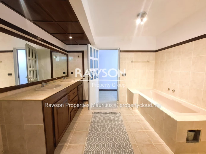 Belle Maison De 4 Chambres | Quartier Calme Et Résidentiel | Pointe Aux Canonniers