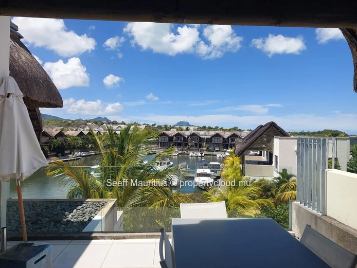 Penthouse de luxe au bord de l'eau