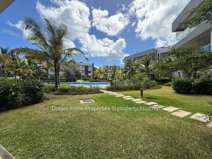 3-bedroom apartment with huge terrace in Pointe aux Canonniers – Mauritius