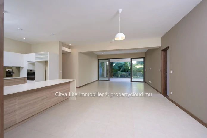 Luxury PDS Apartment with panoramic sea view for sale in Pointe aux Canonniers