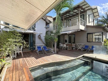 7 Bedroom House