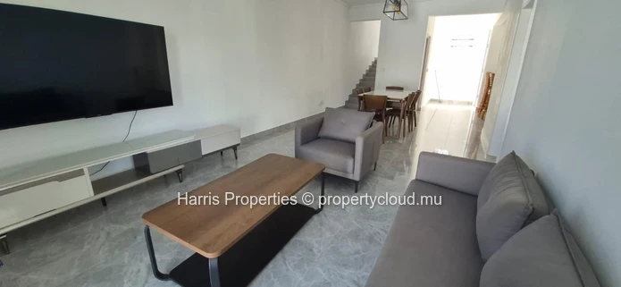 Beautiful individual duplex villa for rent in a pleasant and sought-after area of Grand Baie