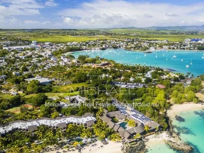 Exclusive Penthouse with Private Rooftop Terrace – Grand Bay