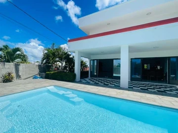 4 Bedroom Villa