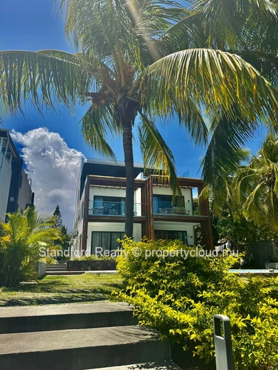 Stunning 3-Bedroom Coastal Apartment for Rent – North Mauritius