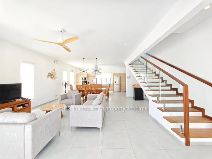 À Louer – Villa Moderne  Trou Aux Biches- Nord