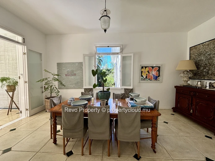 Stunning Home in Moka