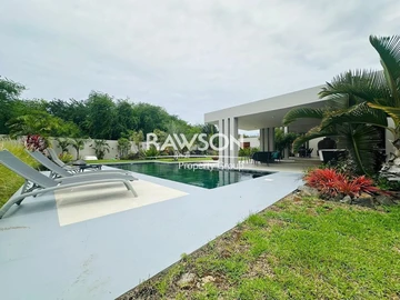 4 Bedroom Villa