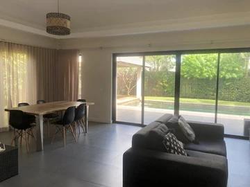 4 Bedroom Villa