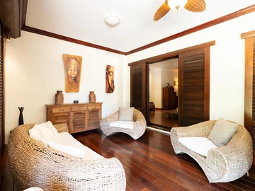 5 Bedroom Villa