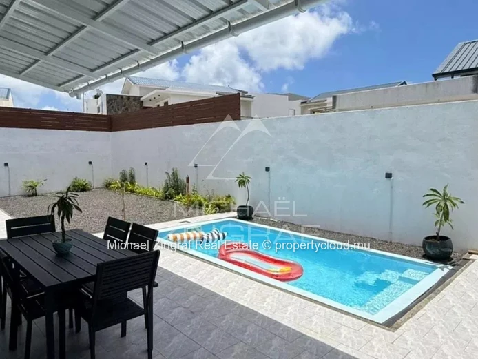 Villa Meublée de 3 Chambres avec Piscine dans une Résidence Privée – Grand Baie