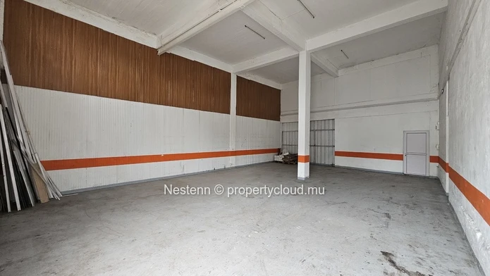Warehouse of 130m2