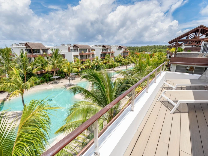Sumptuous Penthouse with 3 en-suite bedrooms, Choisy les Bains residence