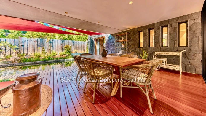 Maison de prestige à vendre à Pailles avec piscine privée